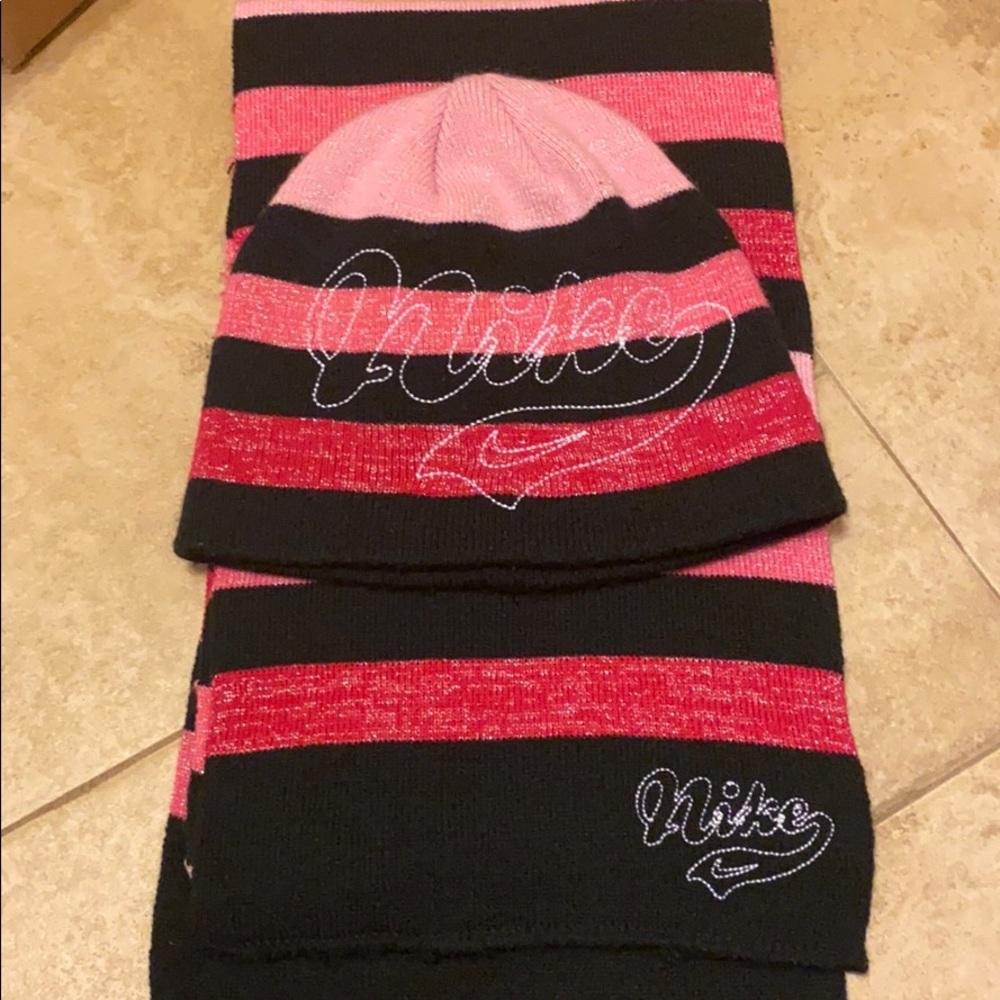 Nike hat and scarf set